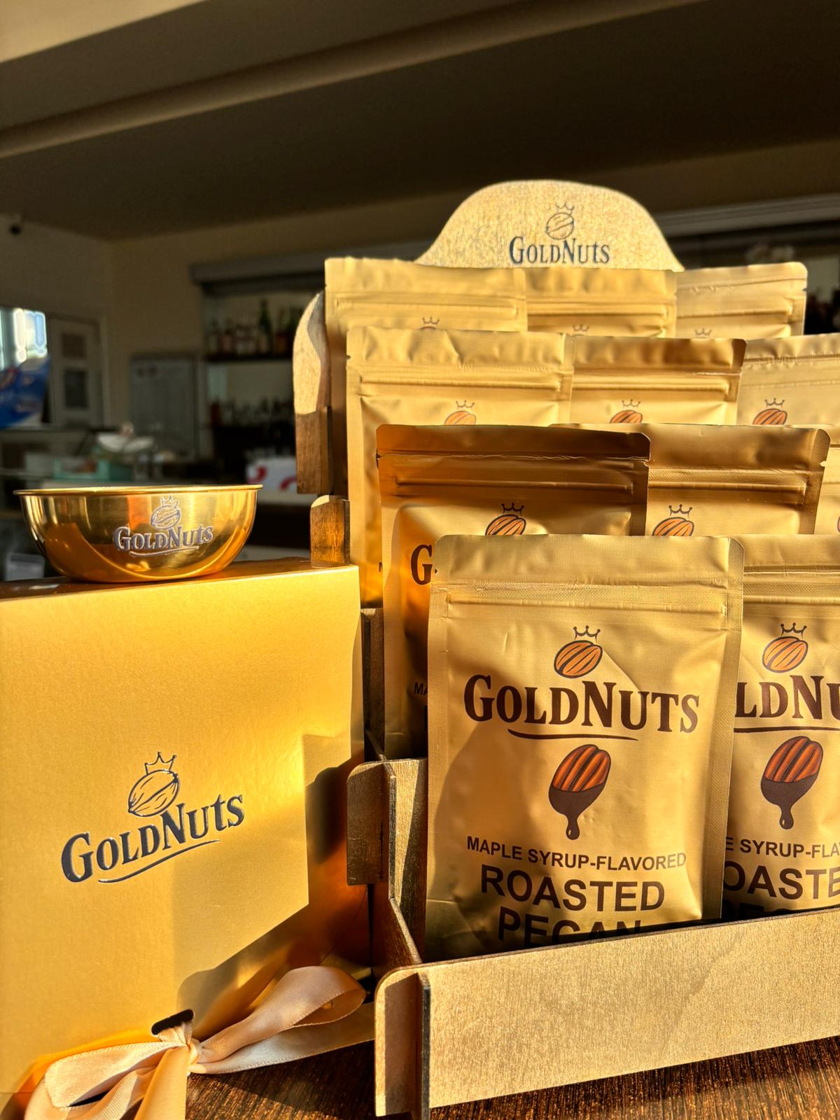 GoldNuts premium display